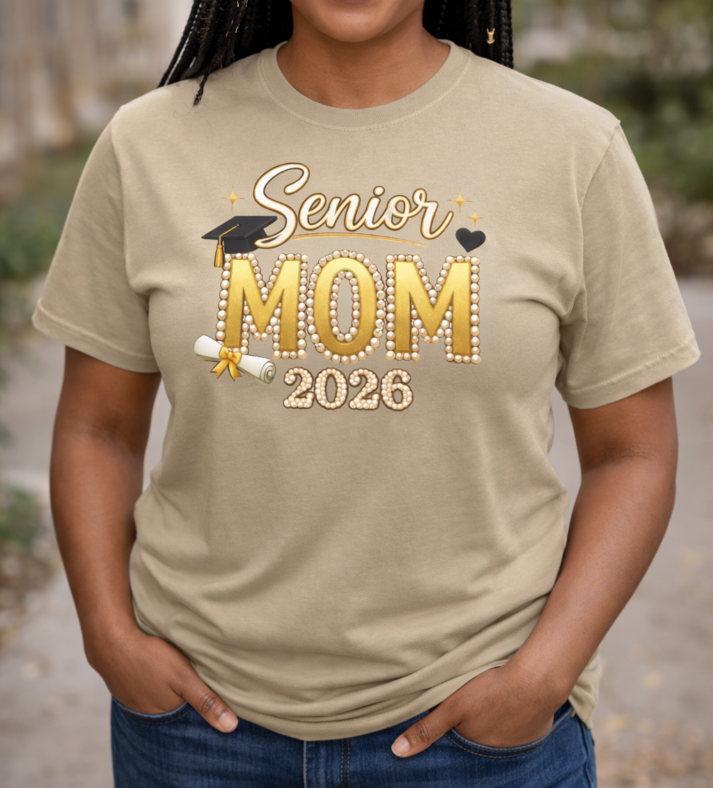 Senior Mom 2026 Graduation Comfort Colors® Graphic T-Shirt – Khaki Pearl & Gold Design